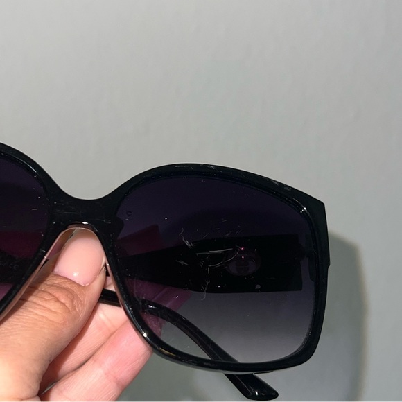 Gucci oversized square Stylish Black Sunglasses - Picture 6 of 6